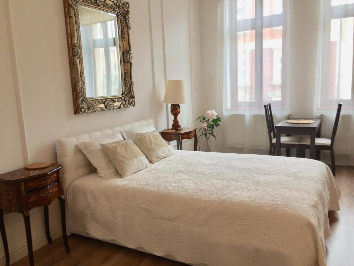 Studio Appartment In Old Town Krasków Eksteriør bilde